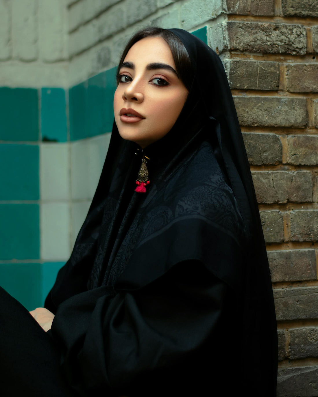 Unveiling the Meaning Behind Black Abayas: Exploring the Tradition and Significance